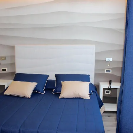 Astoria מלון 3*