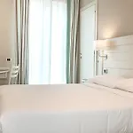 Hotell Astoria 3*