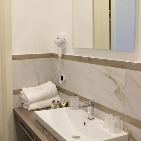 Astoria Hotel 3*