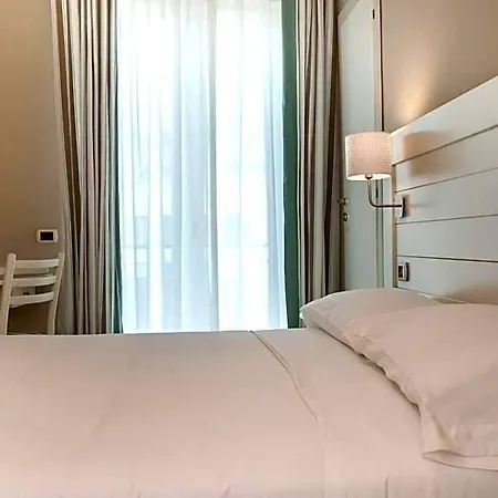 Astoria Szálloda 3*