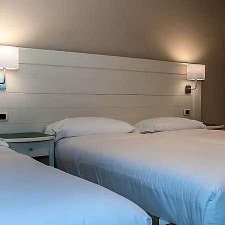 Astoria Hotel 3*