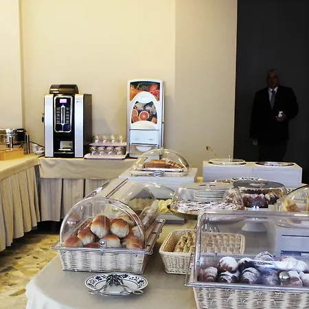 Astoria 3* Вико-Экуенсе