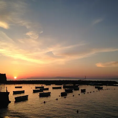 Отель Astoria Вико-Экуенсе