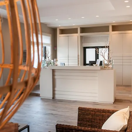 Отель Astoria 3*